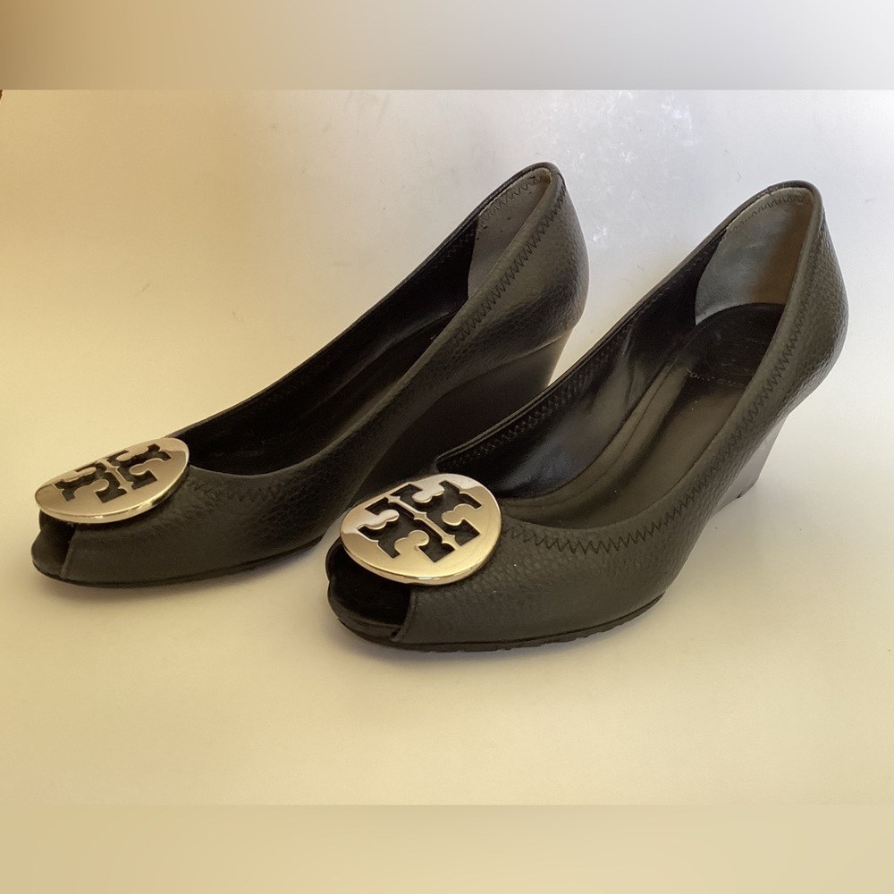 Tory Burch Black Pebbled Leather Sally Silver Logo Peep Toe Wedge Heels